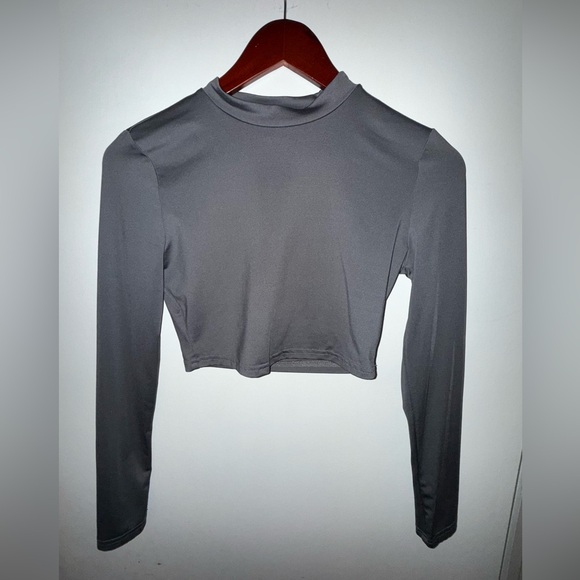 Tops - Gray Long Sleeve Crop Top